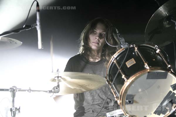 BLACK REBEL MOTORCYCLE CLUB - 2010-05-12 - PARIS - Le Bataclan - Leah Shapiro